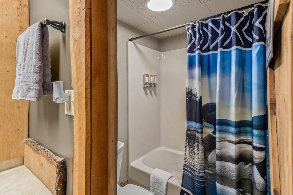 Stonegate Lodge 2 Queen Beds Wifi Tv Salt Water Pool Fire Pits #303 Eureka Springs Exterior foto